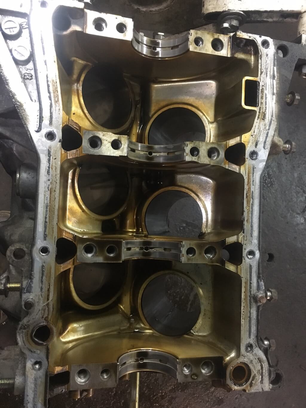 Заказать Nissan Maxima: ремонт ДВС VQ20DE, устранение причины масляного жора - Фото 2